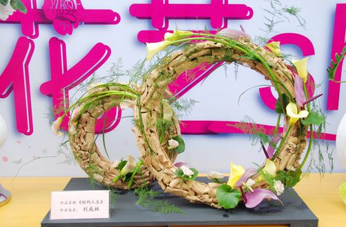 市协会与东方商厦（淮海店）联合举办广场花艺秀 图7.jpg
