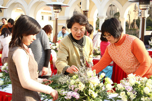 “与春天有个约会”插花讲座 图1.jpg