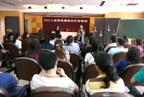 2011上海高级商业花艺研修班开课 图1.jpg